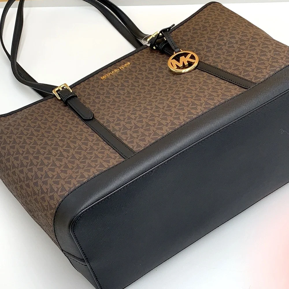 MICHAEL KORS OUTLET
Jet Set Travel Large Logo Tote Bag - Picture 3 of 14